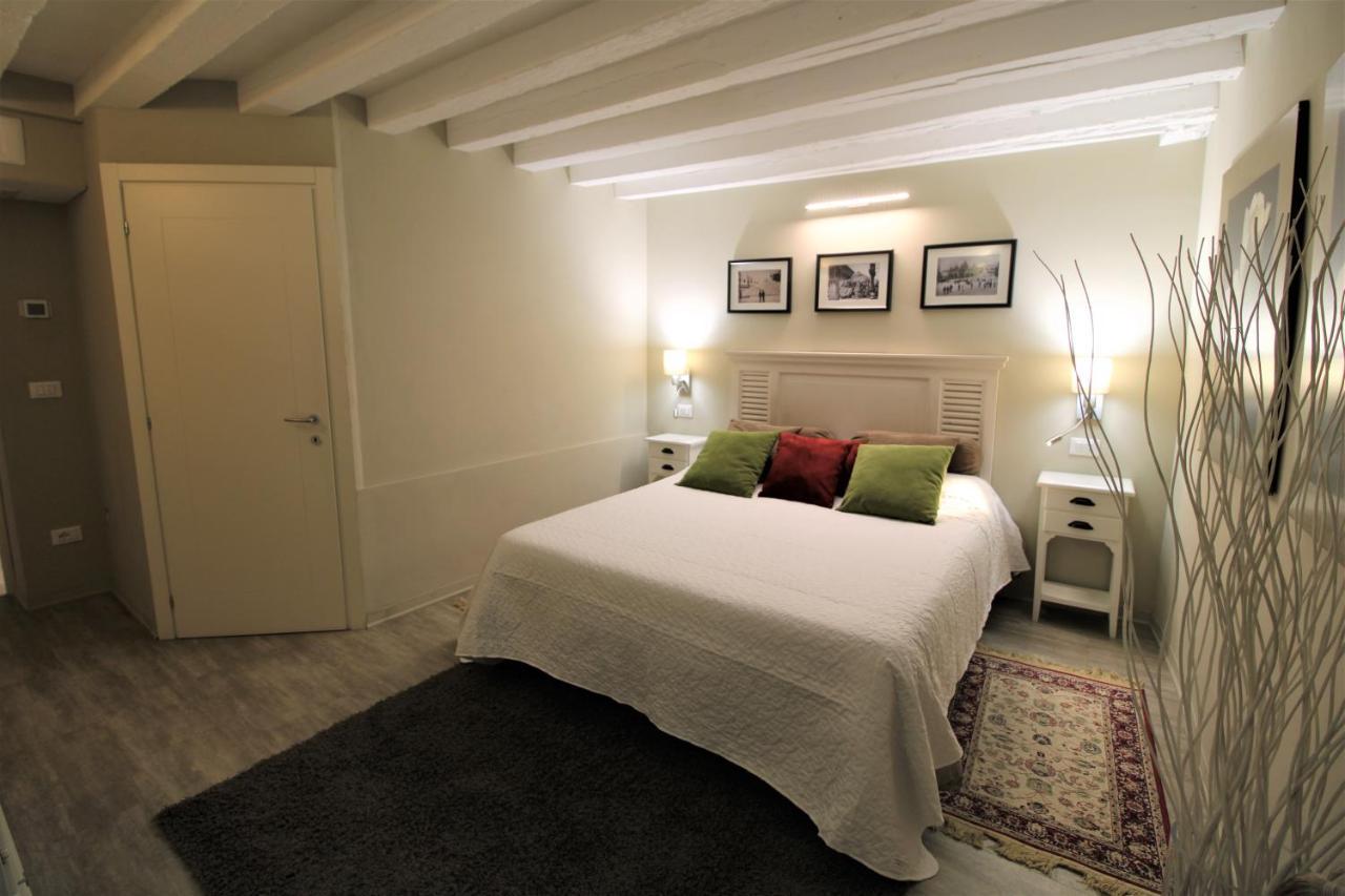 San Marco Fenice 3Bdr 2Bth Apartment Венеция Экстерьер фото